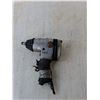 Image 2 : Campbell Hausfeld Air Impact Wrench, Consigner States Working
