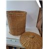 Image 2 : Wicker Laundry Basket (24" Tall ) - Cannot Ship