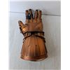 Image 4 : Metal Ironman Glove with Decorative Stones Up to 16.5" Long
