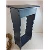 Image 3 : Blue Wooden Entrance Table - 28x16x9", Wreath Wall Decor - Pickup Only