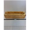 Image 1 : Wooden Planter Box - 26x7x7 - Pickup Preferred