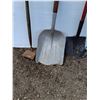 Image 2 : (7) Yard Tools: Pitch Fork, Grain Shovel, Hoe, (2) Squeezes, (2) Spades - CANNOT SHIP