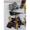 Image 2 : Lot: BBQ Knobs, Solar Light Pegs, Mouse Traps, Misc