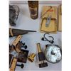 Image 4 : Lot: BBQ Knobs, Solar Light Pegs, Mouse Traps, Misc
