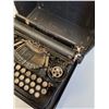 Image 5 : Antique Underwood Standard Portable Typewriter w/Case - 12" x 10" x 5"
