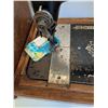Image 5 : Antique Portable Singer Sewing Machine- Hand Crank- CANNOT SHIP
