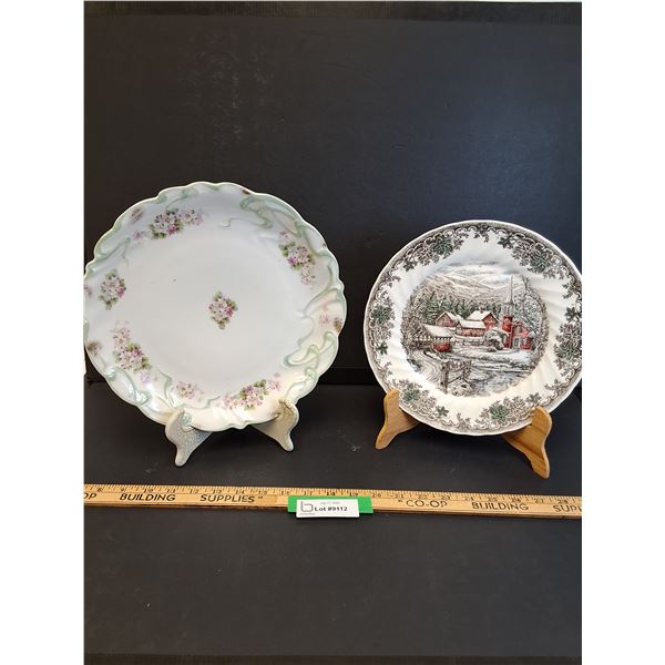 (2) Collector Plates w/Stands: Royal Wessex (Village) & Royal Copenhagen (Floral Dish)