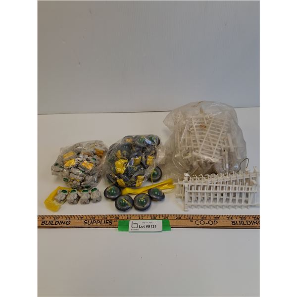 Toy Lot: Alien & UFO Parachute Figurines & White Picket Fence Lot