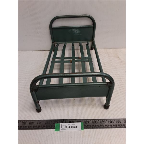 Vintage Steel Frame Doll Bed 17x10x6.5"