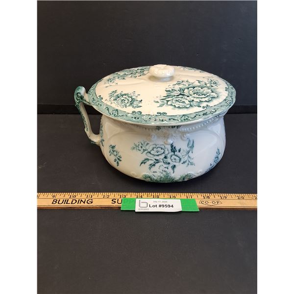 Dudson & Wilcox Antique Chamber Pot w/Lid - 10" x 6"