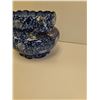 Image 2 : Blue & White Handled Jardiniere Cachepot - 7" x 9"