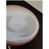 Image 5 : PYREX Pink Daisy Casserole Dish - 1.5 Quart Oval Dish w/Lid