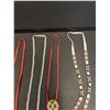 Image 4 : (4) Indigenous Handmade Beadwork Necklaces - Assorted Sizes