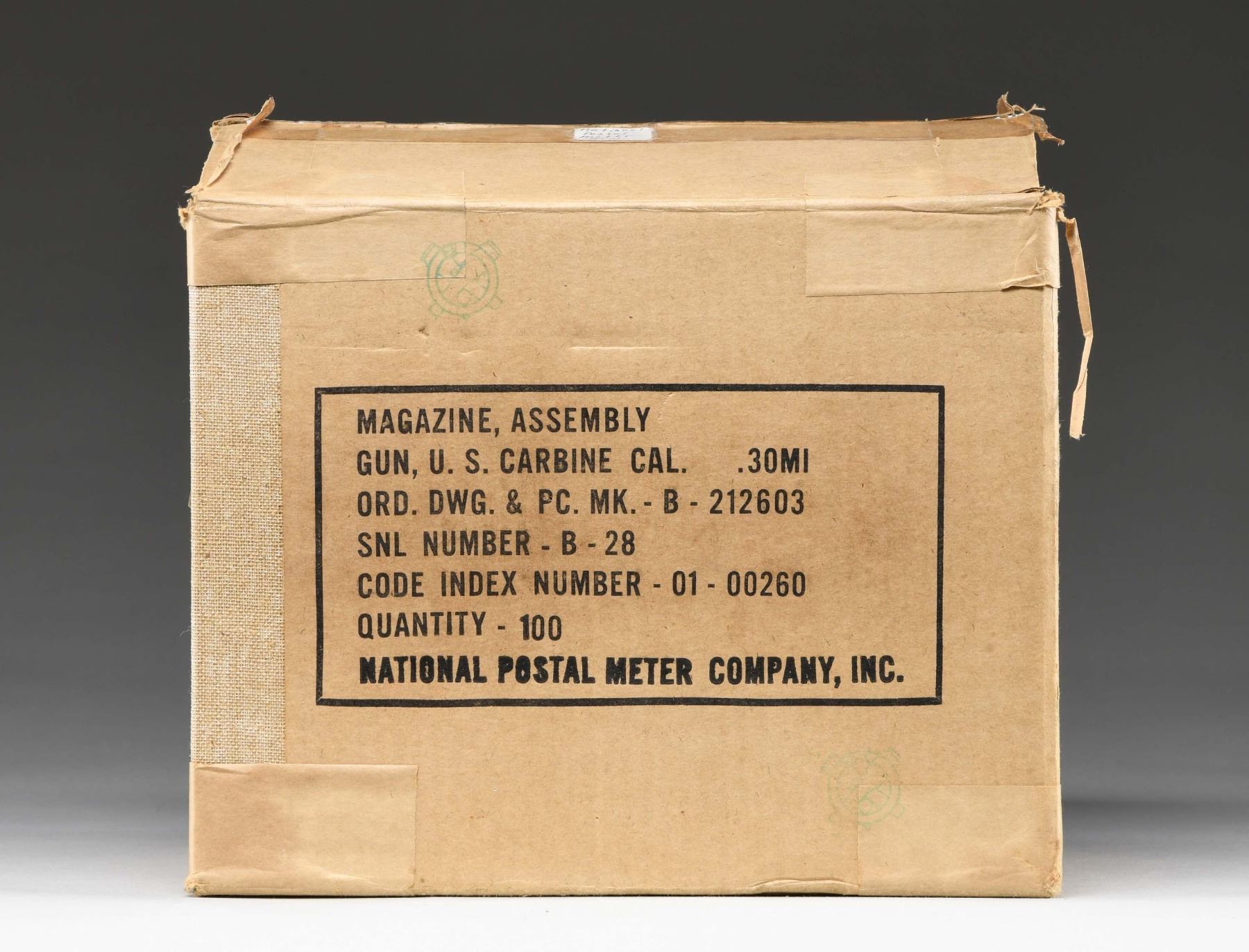HIGHLY DESIRABLE FULL ARSENAL BOX OF NATIONAL - Poulin Auctions