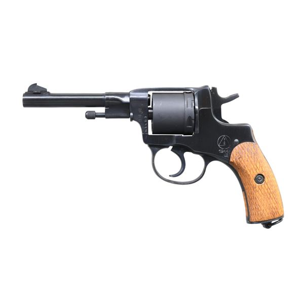 RUSSIAN IZHEVSK "1944" DATE MODEL 1895 NAGANT