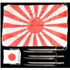 Image 2 : 3 JAPANESE BAYONETS AND 2 FLAGS