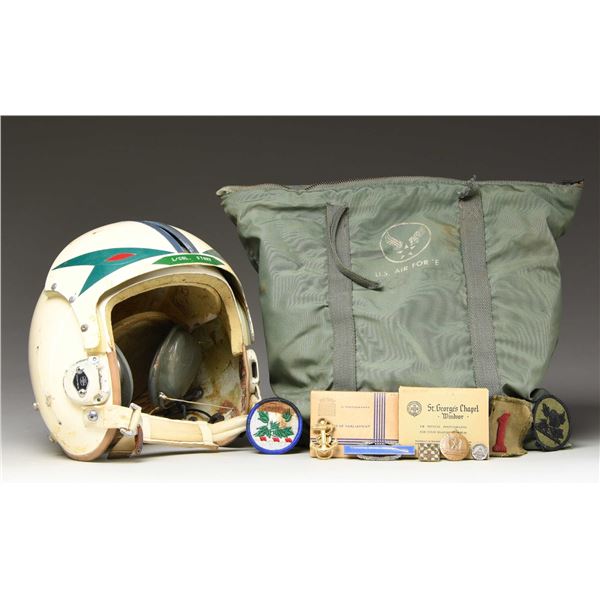 US FLIGHT HELMET, VARIOUS US INSIGNIA AND MORE.
