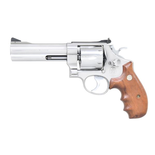 SMITH & WESSON MODEL 610 DA REVOLVER.