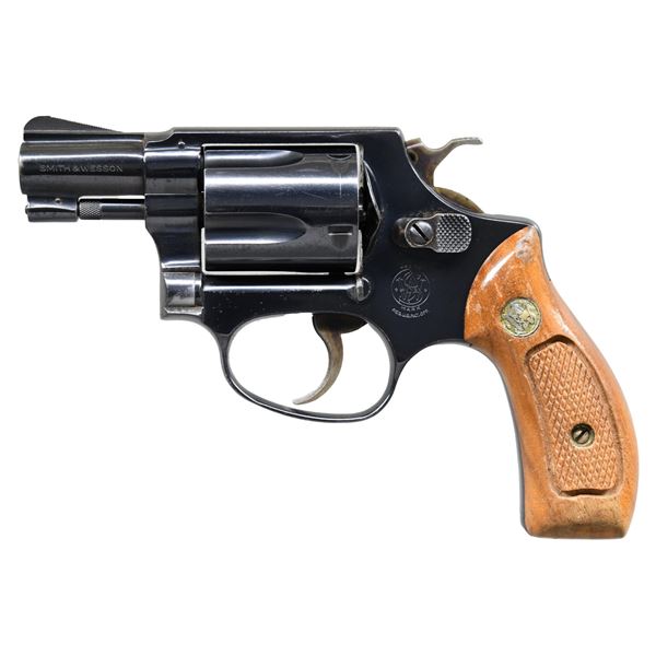SMITH & WESSON MODEL 36 DA REVOLVER.