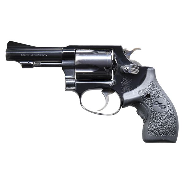 SMITH & WESSON MODEL 37 AIRWEIGHT DA REVOLVER.