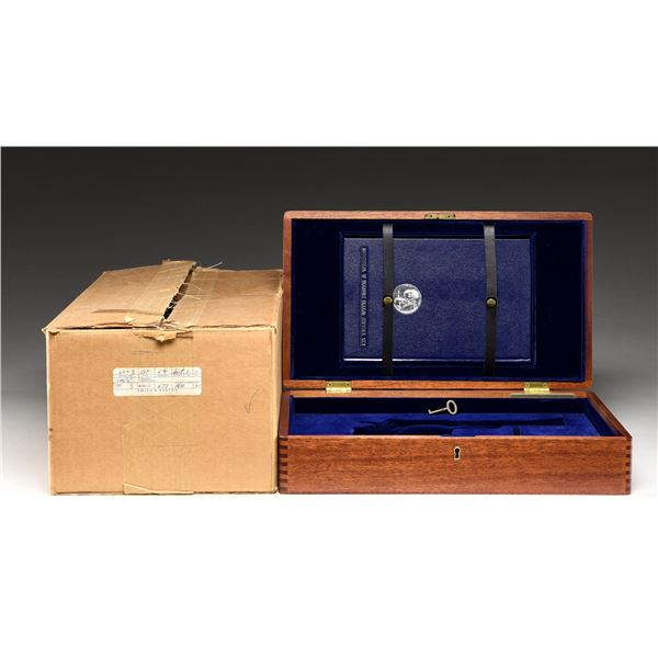 SMITH & WESSON 25-2 PRESENTATION CASE.