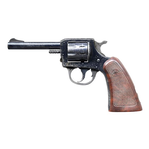 H&R 922 DA REVOLVER.