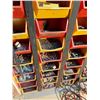 Image 8 : LOT DE QUINCAILLERIE ASSORTIES AVEC 70 BACS