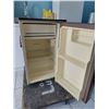 Image 2 : MINI FRIGO GE 24" X 30"
