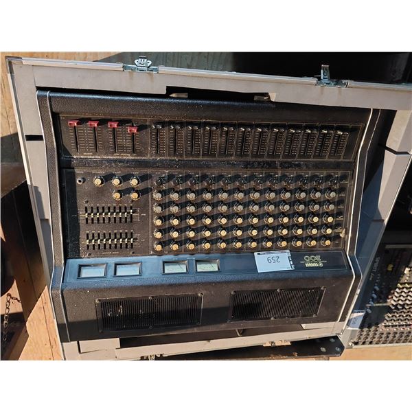 CONSOLE AUDIO 12 CANNAUX YAMAHA 3000