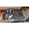 Image 2 : LOT DE 12 LUTRINS