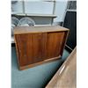 Image 2 : BANC "VINTAGE 42" X 16", ET ARMOIRE