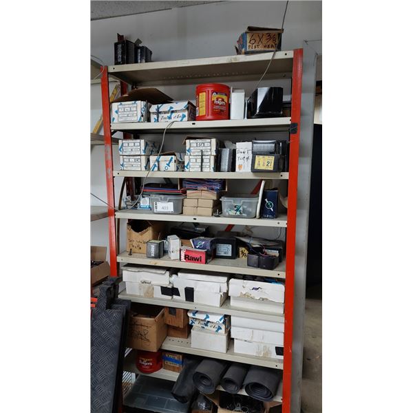 LOT DE QUINCAILLERIE ASSORTIES