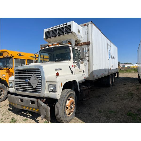1995 Ford L800 Reefer Van. Approx 27ft, good tires. VIN 1FDYW82E9TVA14622, not running
