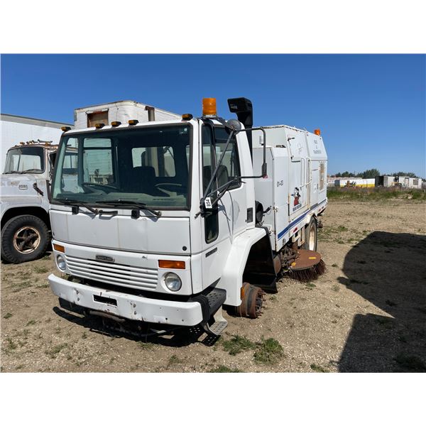 2000 FC70 Freightliner street sweeper. Road Wizard body. VIN 1FVAB3BV21HH63625