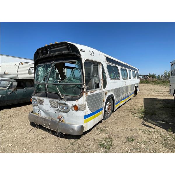 Transit bus. Approx 32ft, SN. Not visible, sold for salvage