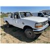 Image 3 : 1996 Ford F250 XL 4x4  powerstroke diesel. Good rubber, trailer hitch. Maytag washer, engine, and mi