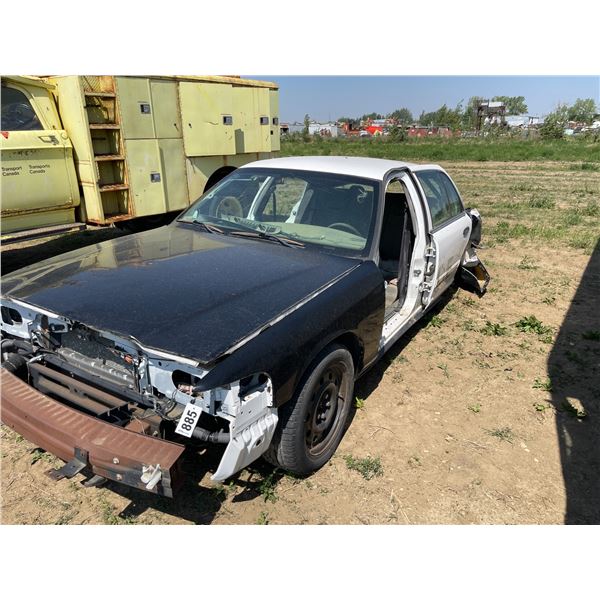 Ford police car. VIN 2FABP7BV6BX124712