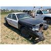 Image 3 : Ford police cruiser, sold for parts