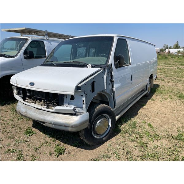 1999 Ford E250 Triton V8 van. VIN 1FTP524L3XHB75816, sold for parts