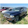 Image 1 : 2000 Dodge ram 1500 V6 magnum w/ canopy. VIN 1B7HC16XX15676451, sold for parts