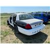 Image 4 : Ford police cruiser, sold for parts