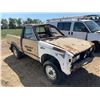 Image 3 : 1984 Nissan truck. Tires hold air, sold for parts