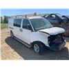 Image 3 : 2008 Chevy van, sold for parts