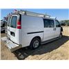 Image 4 : 2008 Chevy van, sold for parts