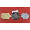 Image 2 : Vintage brass and pewter plaques