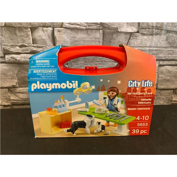 Playmobil - Vet Visit Carry Case - 39 pc set