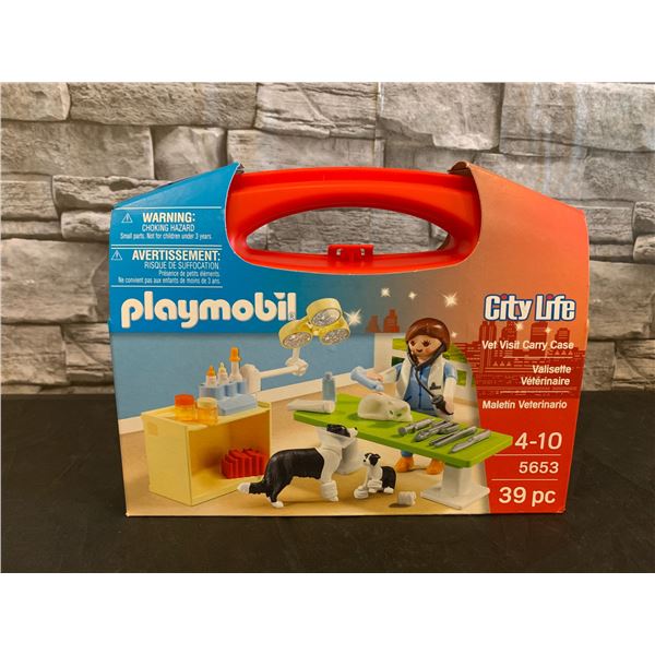 Playmobil - Vet Visit Carry Case - 39 pc set