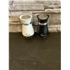 Image 1 : Glass Salt and Pepper Shakers