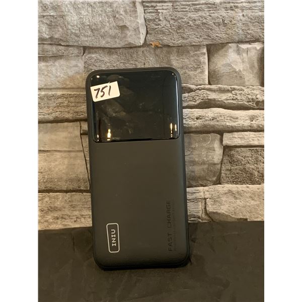 Iniu Fast Charge Power Bank Switch Between Pro & Ez Modes