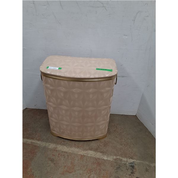 * Vintage Laundry Hamper - 21" x 25" x 13" - CANNOT SHIP